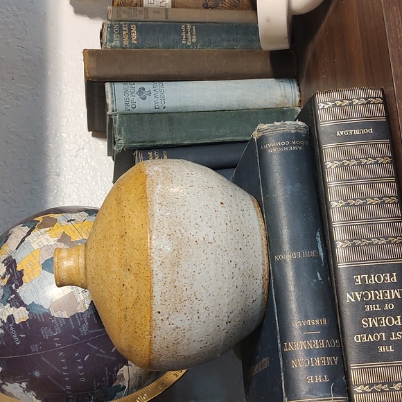 Studio Pottery Vase Hand Crafted Signed - Picture 4 of 10